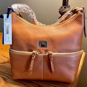 • Dooney & Bourke Leather Purse NWT in saddle tan